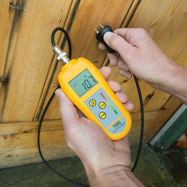 7000 Pin-Type Moisture Meter with Probe