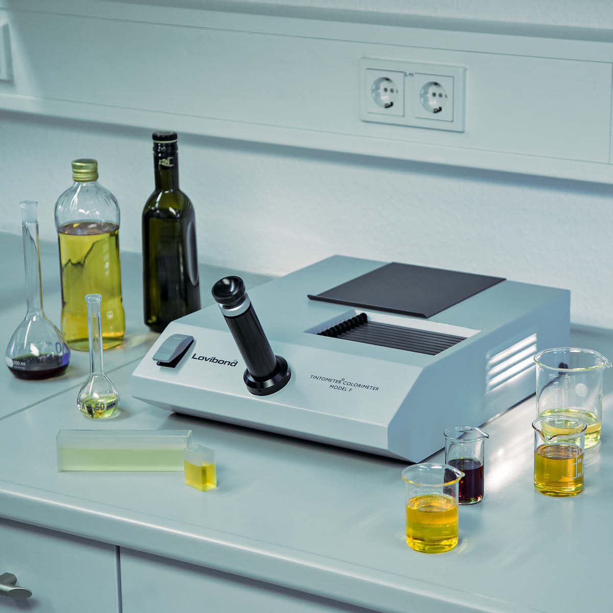Lovibond Model F Colorimeter