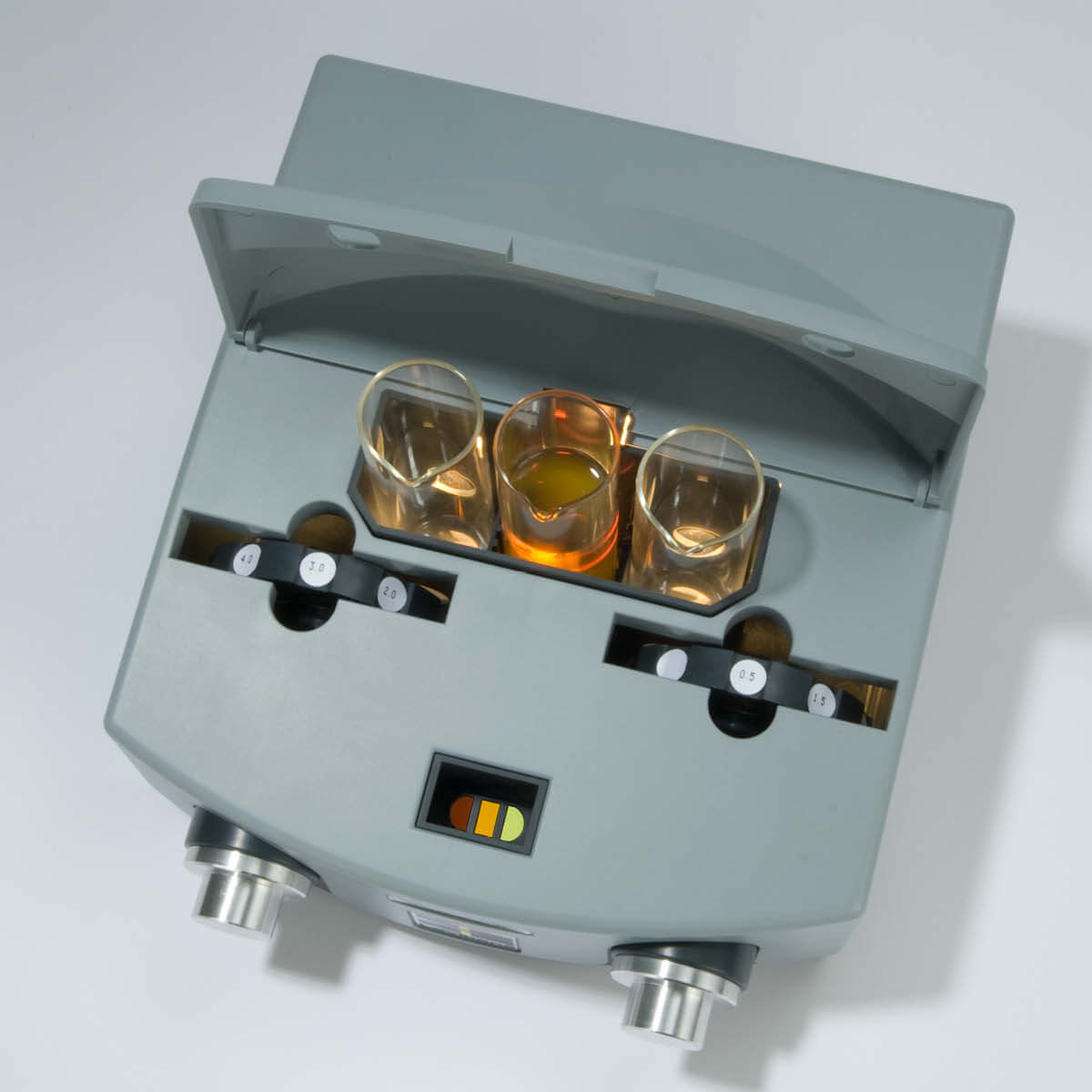 Lovibond Gardner Scale 3000 Comparator